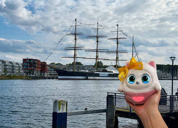 pophie_with_passat_sailship_travemuende