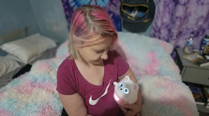 LeeAnn cuddling Pophie